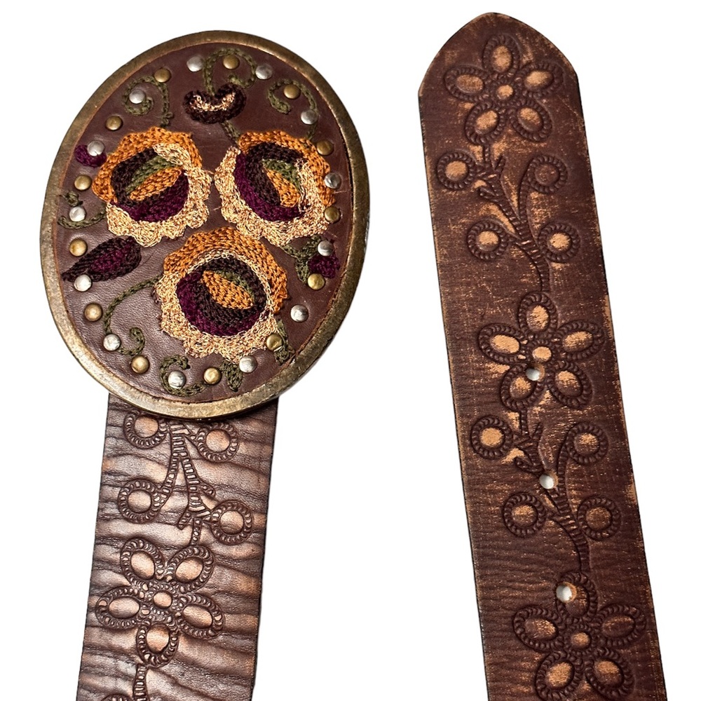 Fossil Studded/embroidered Round Buckle Leather Belt Size S - Picture 3 of 7